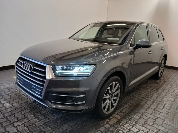 Pogled od napred levo