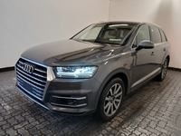 Pogled od napred levo