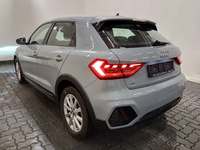 Pogled od pozadi levo