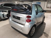 Вид сзади слева