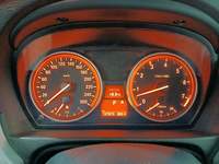 Pogled na kombinovani instrument