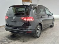 Pogled od pozadi desno