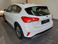 Pogled od pozadi levo