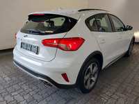 Pogled od pozadi desno