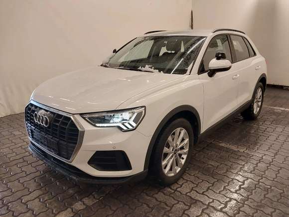 Pogled od napred levo