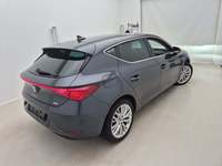 Pogled od pozadi desno