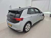 Pogled od pozadi desno