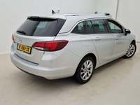 Pogled od pozadi desno