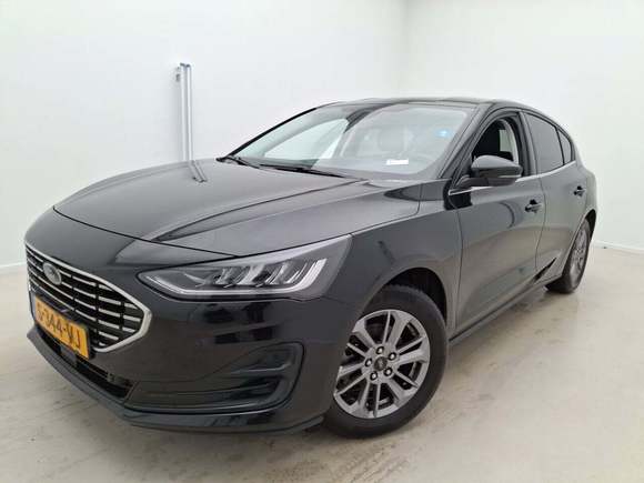 Pogled od napred levo