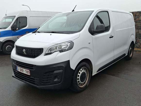 Pogled od napred levo