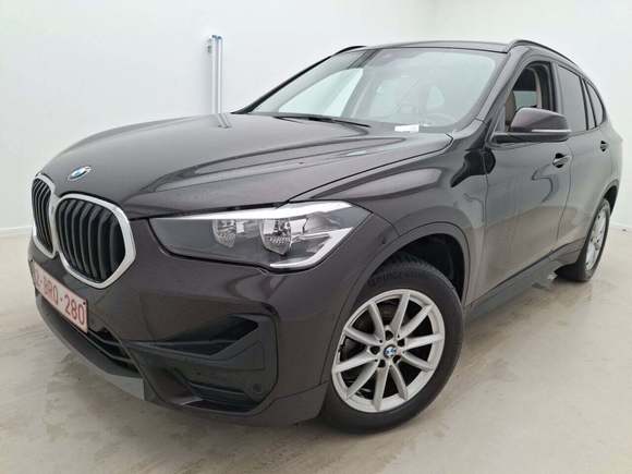 Pogled od napred levo