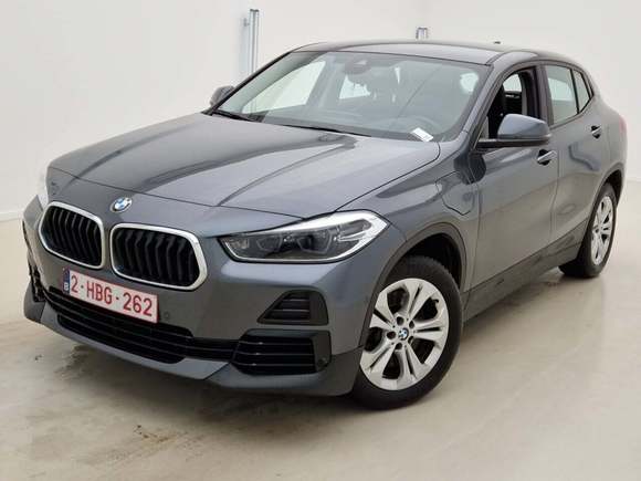 Pogled od napred levo