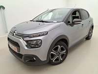 Pogled od napred levo