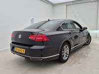 Pogled od pozadi desno