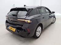 Pogled od pozadi desno