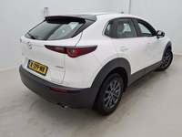 Pogled od pozadi desno