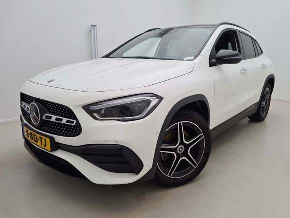 Pogled od napred levo