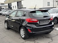 Вид сзади слева