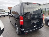 Pogled od pozadi levo