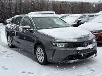 Pogled sprijeda desno