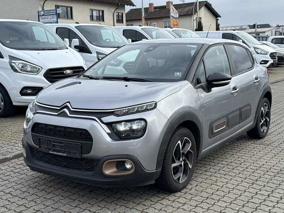 Pogled sprijeda lijevo