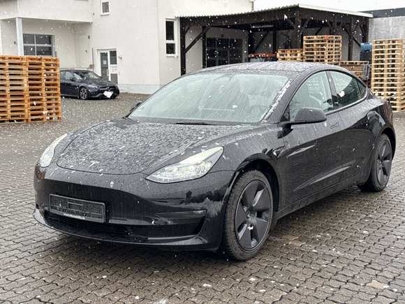 Вид спереди слева