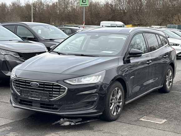 Вид спереди слева