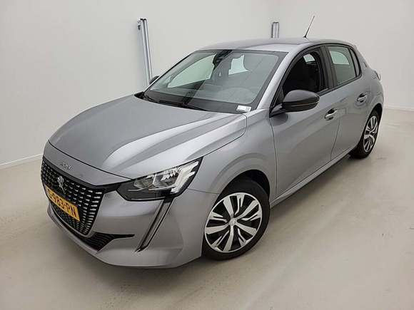 Pogled od napred levo