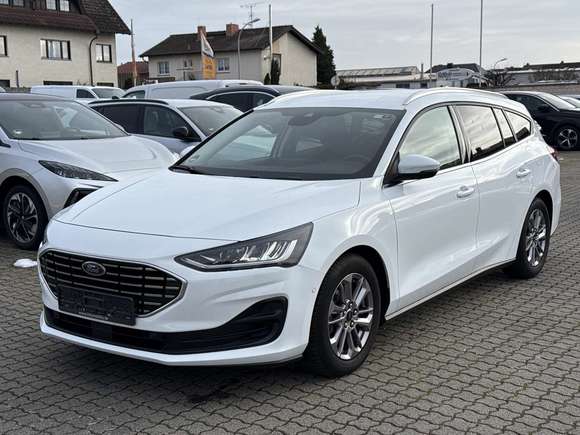 Pogled sprijeda lijevo