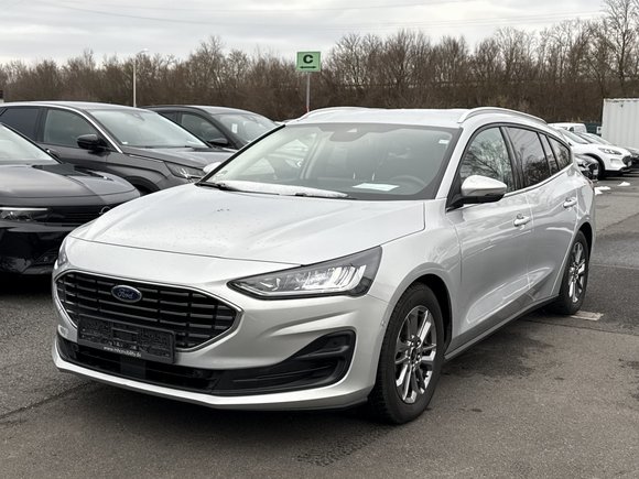 Pogled od napred levo