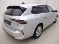 Pogled od pozadi desno