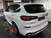 Вид сзади слева