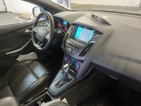 Вид на салон