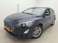 Pogled od napred levo