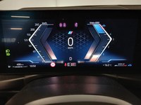 Pohľad na združený prístroj na palubnej doske