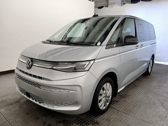 Pogled od napred levo