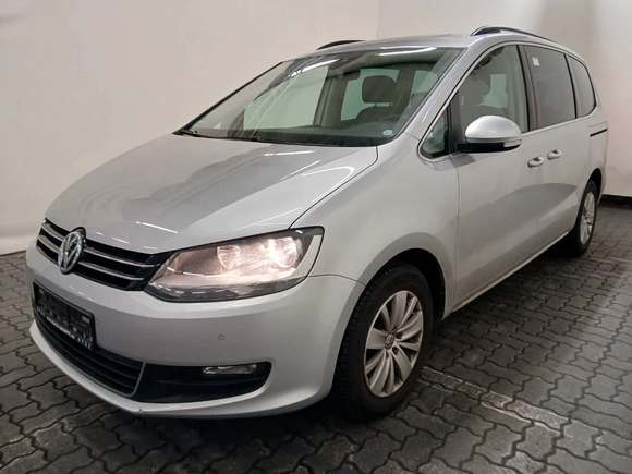 Вид спереди слева