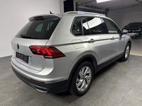 Pogled od pozadi desno