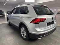 Pogled od pozadi levo