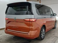 Pogled od pozadi desno