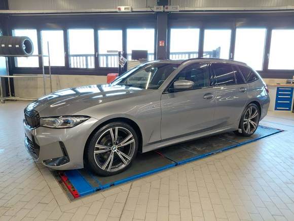 Вид спереди слева