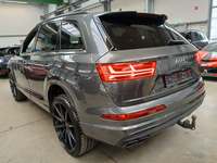 Pogled od pozadi levo