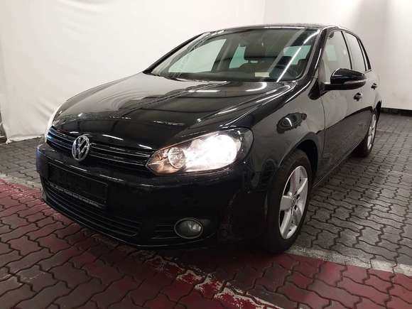 Вид спереди слева