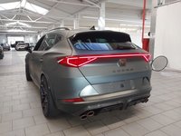 Pogled od pozadi levo