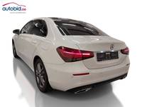 Pogled od pozadi levo