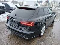 Pogled od pozadi desno