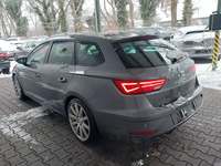 Pogled od pozadi levo