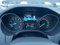 Pogled na kombinovani instrument