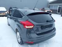 Pogled od pozadi levo