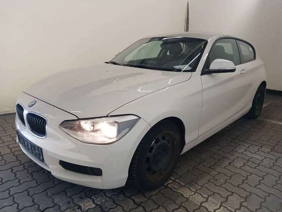 Pogled od napred levo